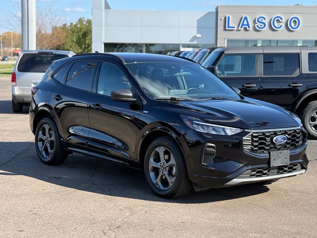 Used 2023 Ford Escape ST-Line w/ Tech Pack #1 AWD/4WD image 27