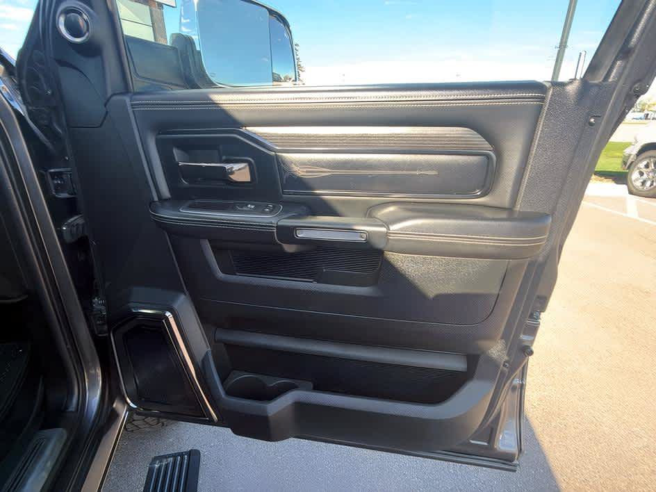 Used 2022 RAM 2500 Limited AWD/4WD image 28