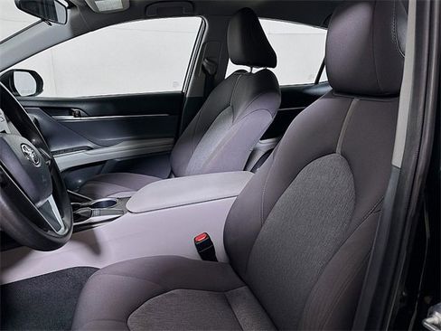 Used 2024 Toyota Camry LE image 11