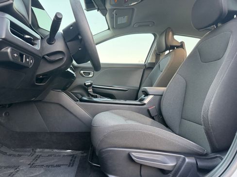 Used 2025 Kia K4 LXS image 25