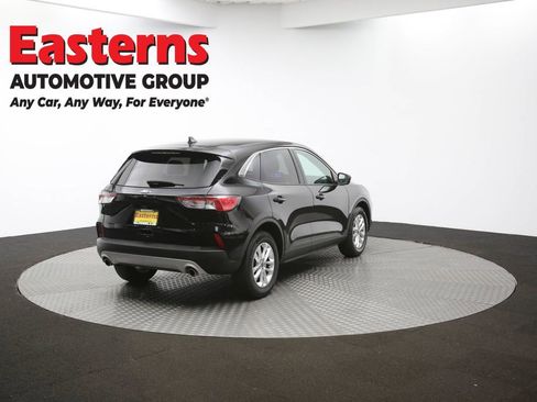 Used 2022 Ford Escape SE image 39