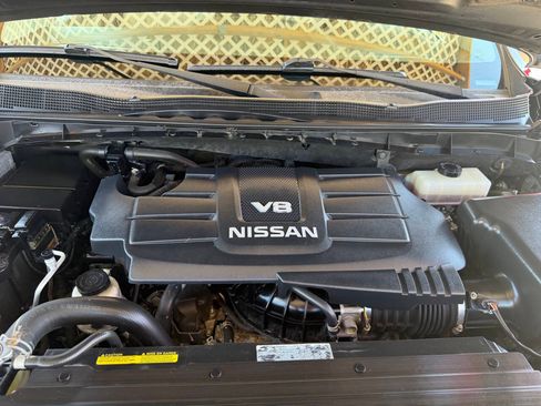 Used 2017 Nissan Titan SV RWD image 27