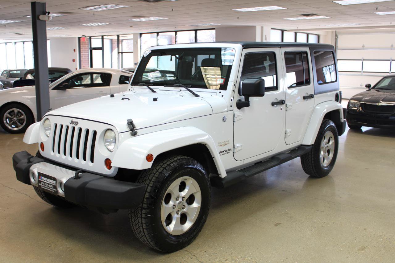 Used 2013 Jeep Wrangler Unlimited Sahara w/ Connectivity Group AWD/4WD image 14