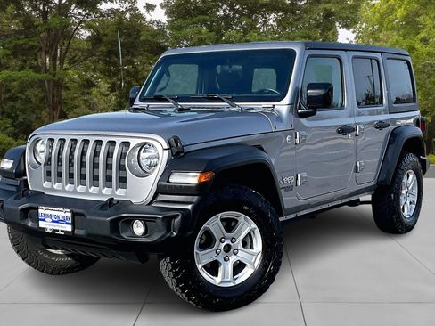 Used 2021 Jeep Wrangler Unlimited Sport image 3