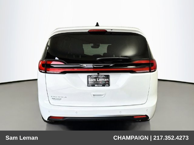New 2027 Chrysler Pacifica Select FWD image 6
