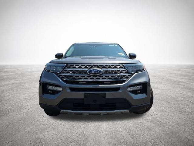 Certified 2022 Ford Explorer Limited w/ Equipment Group 301A AWD/4WD image 3
