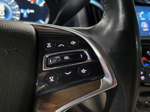 Used 2020 Cadillac Escalade Luxury w/ LPO, Radiant Package image 32