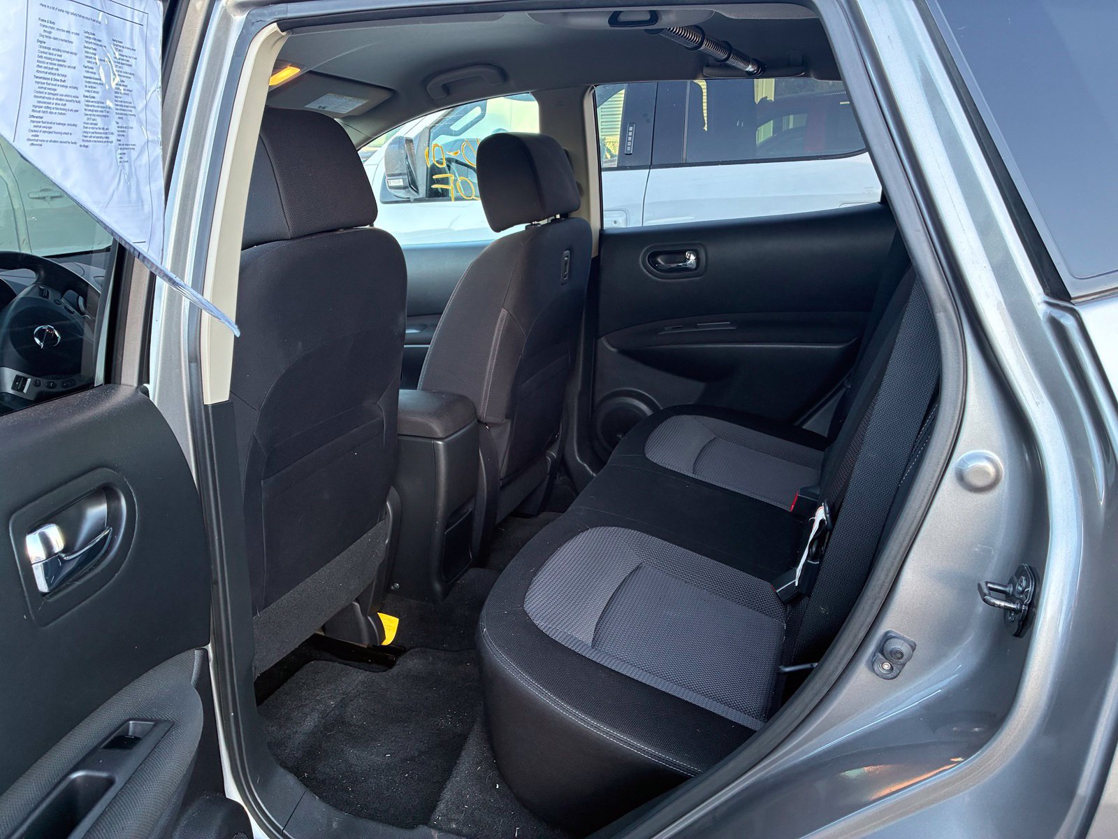 Used 2013 Nissan Rogue SV AWD/4WD image 3