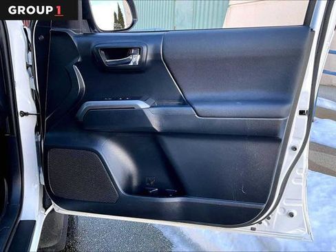 Certified 2018 Toyota Tacoma TRD Off-Road w/ Technology Package image 22