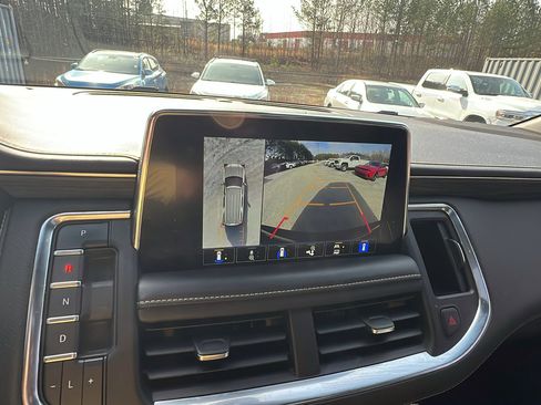 Used 2022 GMC Yukon XL SLT image 35