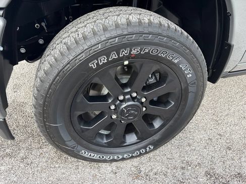 New 2026 RAM 2500 Laramie AWD/4WD image 38