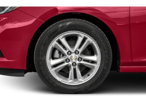 Used 2018 Chevrolet Cruze LT w/ Sun And Sound Package image 14