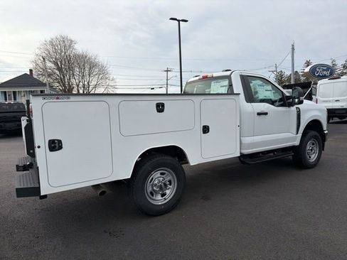 New 2026 Ford F350 XL w/ XL Chrome Package image 3