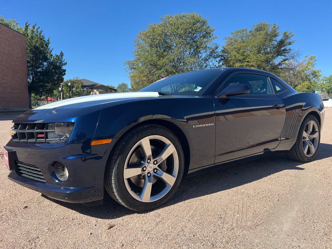 Used 2010 Chevrolet Camaro SS w/ RS Package RWD image 3