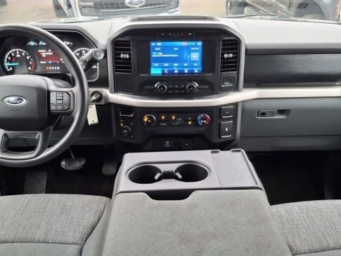Used 2021 Ford F150 XLT image 4