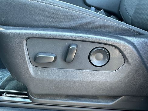 Used 2024 GMC Sierra 1500 SLE w/ Preferred Package image 28