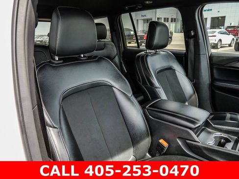 Used 2024 Jeep Grand Cherokee Altitude AWD/4WD image 18