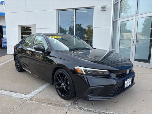 Used 2023 Honda Civic Sport image 1