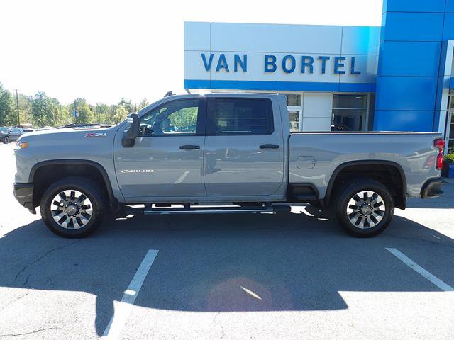 Used 2024 Chevrolet Silverado 2500 Custom w/ Custom Convenience Package AWD/4WD image 2