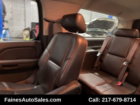 Used 2010 GMC Yukon XL SLT image 39