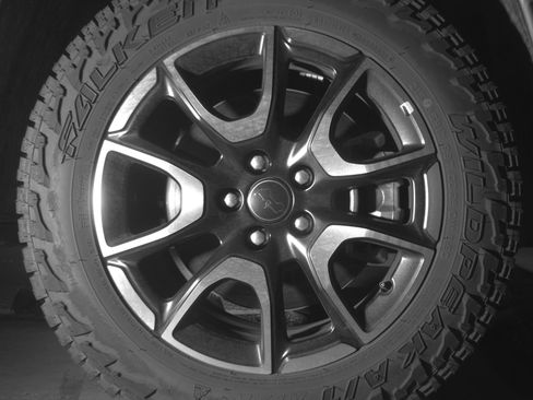 Used 2025 Jeep Compass Trailhawk image 13