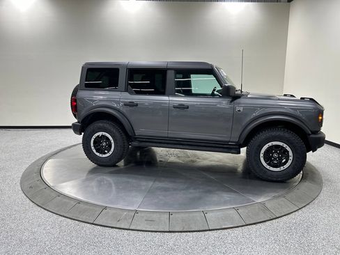 Certified 2022 Ford Bronco Big Bend w/ Sasquatch Package AWD/4WD image 6