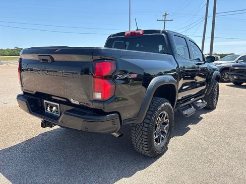 Used 2025 Chevrolet Colorado ZR2 AWD/4WD image 6