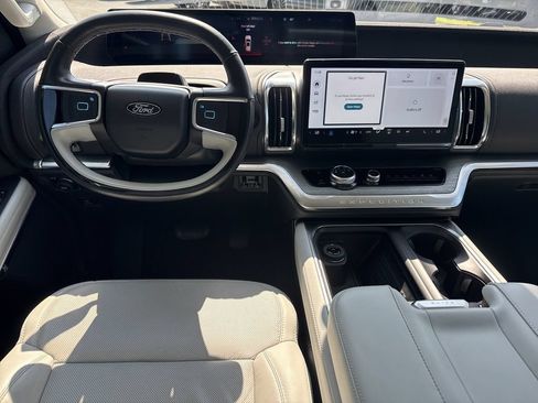 Used 2025 Ford Expedition Max Platinum w/ Driver's Package AWD/4WD image 26