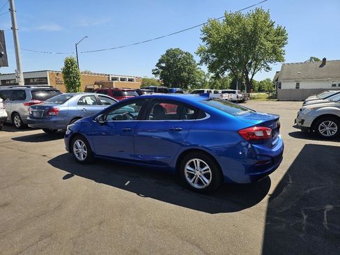 Used 2016 Chevrolet Cruze LT w/ Convenience Package FWD image 7