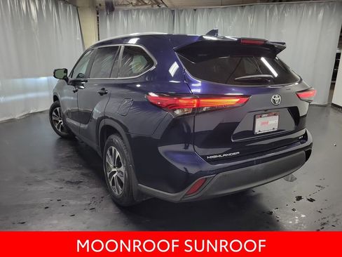 Used 2023 Toyota Highlander XLE FWD image 6