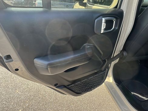 Used 2020 Jeep Gladiator Sport w/ Quick Order Package 24S image 22