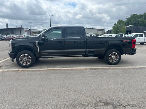 Used 2025 Ford F350 King Ranch w/ FX4 Off-Road Package image 11