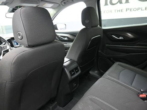 Used 2023 GMC Terrain SLE w/ Driver Convenience Package FWD image 23
