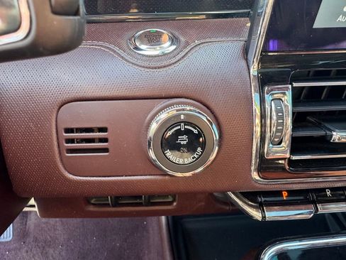 Used 2019 Lincoln Navigator L Black Label w/ Cargo Package image 32