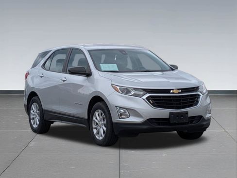 Used 2021 Chevrolet Equinox LS AWD/4WD image 8
