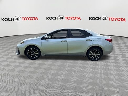 Used 2018 Toyota Corolla XSE FWD image 4