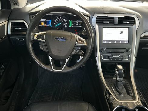 Used 2016 Ford Fusion SE w/ Equipment Group 202A image 13