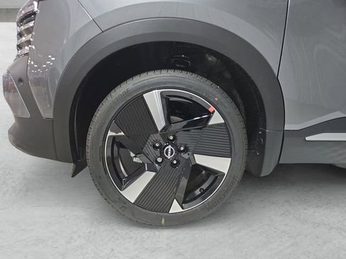 New 2026 Nissan Kicks SR AWD/4WD image 23