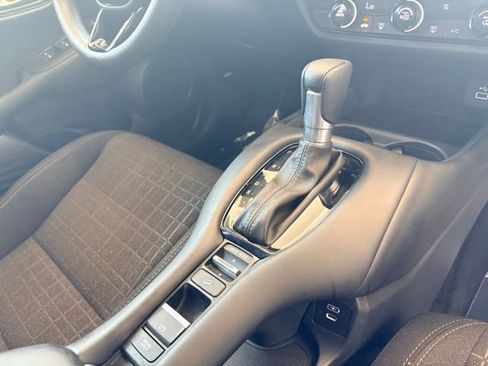 Used 2025 Honda HR-V LX image 25