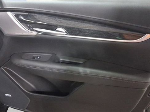 Used 2022 Cadillac XT5 Premium Luxury w/ Technology Package image 17