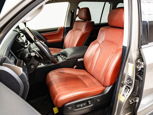 Certified 2021 Lexus LX 570 4WD w/ Luxury Package image 24