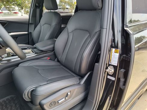 Used 2025 Audi Q7 3.0T Prestige w/ Prestige Package AWD/4WD image 24