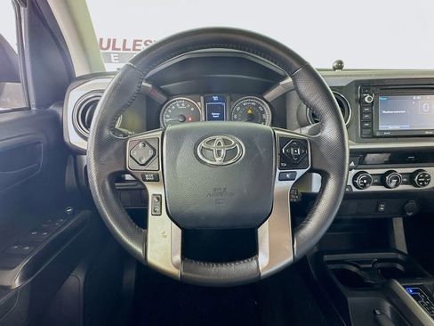 Used 2017 Toyota Tacoma SR5 w/ Tow Package image 11