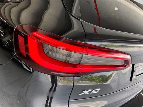 Used 2021 BMW X5 sDrive40i w/ M Sport Package RWD image 30