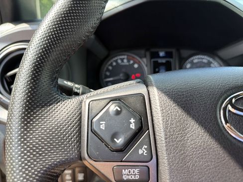 Used 2021 Toyota Tacoma TRD Pro AWD/4WD image 19