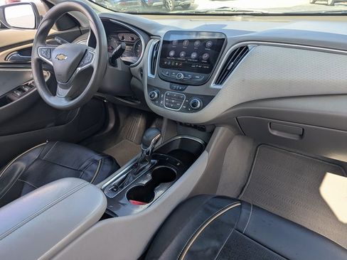 Used 2022 Chevrolet Malibu LT image 31
