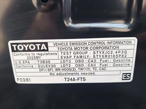 Used 2025 Toyota Grand Highlander AWD image 21