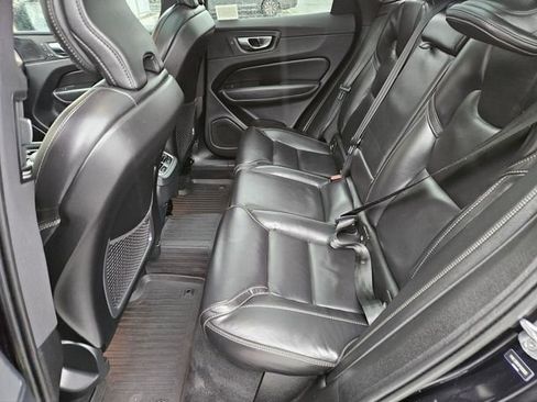Used 2023 Volvo XC60 B5 Ultimate w/ Protection Package Premier image 15