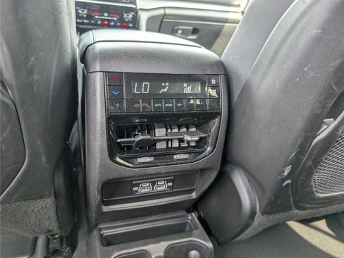 Used 2023 Jeep Grand Cherokee L Laredo RWD image 19