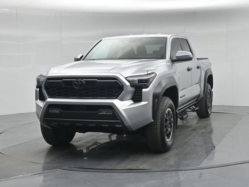 Used 2025 Toyota Tacoma TRD Off-Road image 57